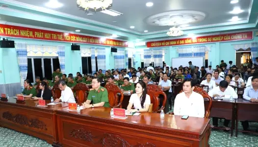 CẦN THƠ: Công an thành phố Cần Thơ tuyên truyền phổ biến pháp luật, tư vấn việc làm, hỗ trợ vay vốn tái hòa nhập cộng đồng
