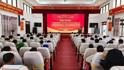 LAI CHÂU: Công an tỉnh Lai Châu phối hợp với UBND xã Sìn Hồ tổ chức Hội nghị tuyên truyền phổ biến, giáo dục, pháp luật cho người chấp hành xong án phạt tù