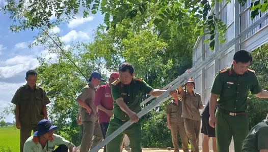 AN GIANG: Công an xã Vĩnh Hậu chung tay xây dựng nhà ở cho người chấp hành xong án phạt tù về địa phương tái hoà nhập cộng đồng