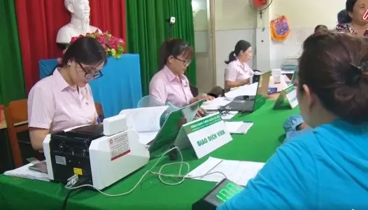 AN GIANG: Long Xuyên - Giải ngân 60 triệu đồng hỗ trợ 02 trường hợp người chấp hành xong án phạt tù