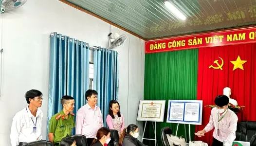 ĐẮK LẮK: Phòng Giao dịch Ngân hàng Chính sách xã hội Krông Búk tiếp tục triển khai và giải ngân cho người chấp hành xong án phạt tù được vay vốn tín dụng chính sách xã hội