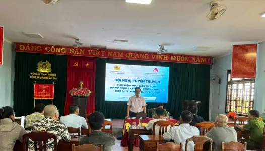 HUẾ: Phòng giao dịch NHCSXH Hương Trà (thành phố Huế) phối hợp với Công an phường Kim Trà tổ chức Hội nghị tuyên truyền, phổ biến chính sách tín dụng ưu đãi đối với người chấp hành xong án phạt tù theo Quyết định số 22/2023/QĐ-TTg của Thủ tướng Chính phủ